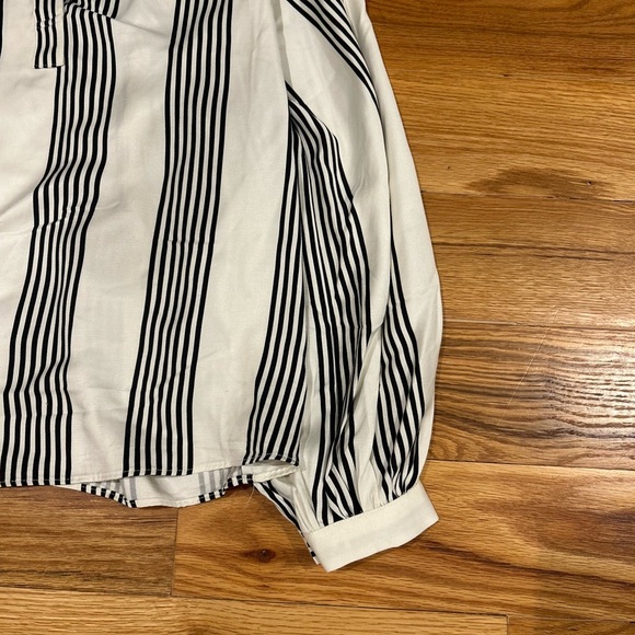 H&M Black and White Balloon Long Sleeve Blouse with Mandarin Collar - Picture 4 of 7